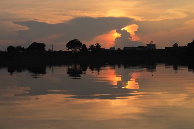Sunset over badami lake